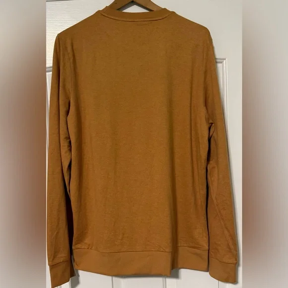 Vuori Performance Crewneck L Camel Stretch Pullover V224 - Picture 2 of 11